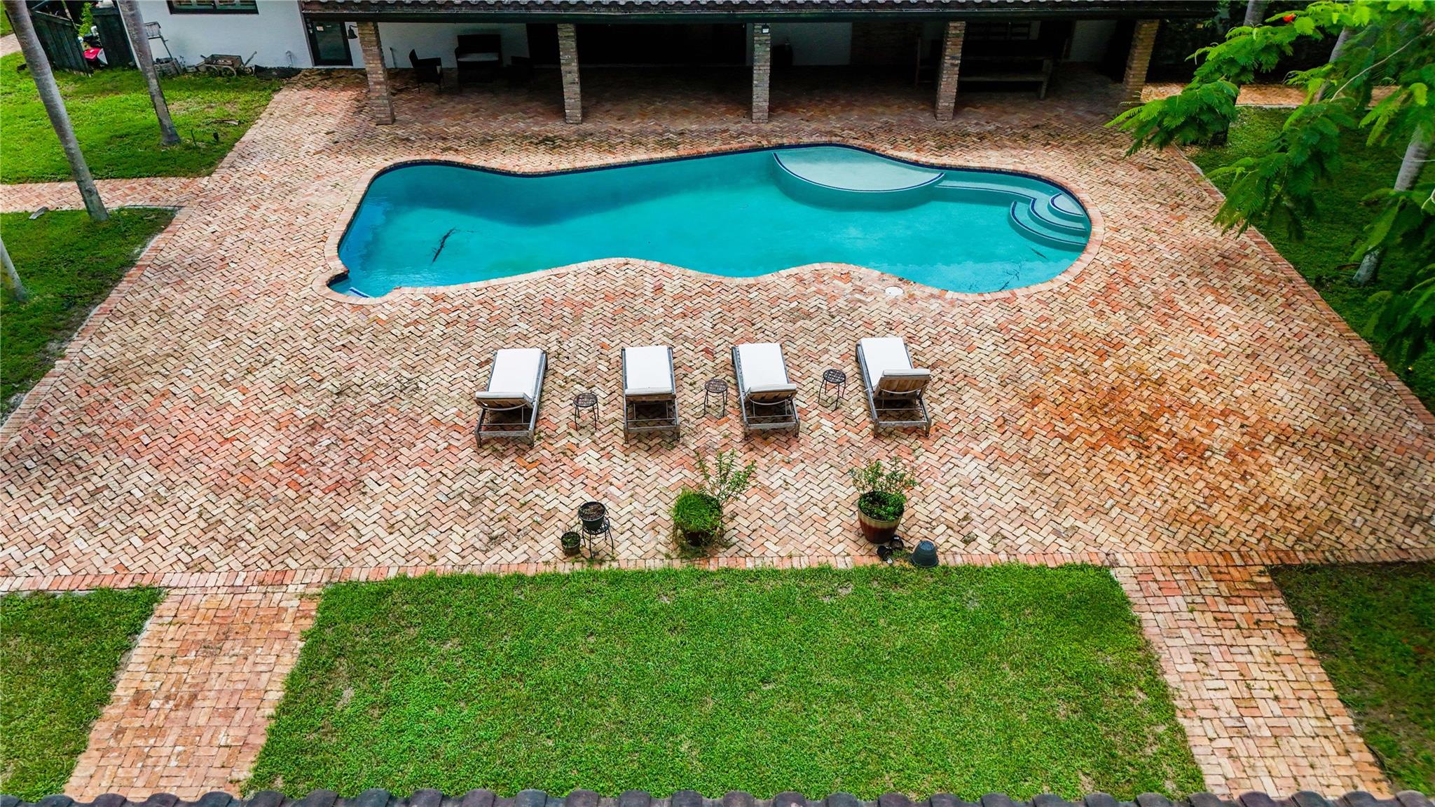 EVERGLADES SUGAR & LAND - Residential Lease