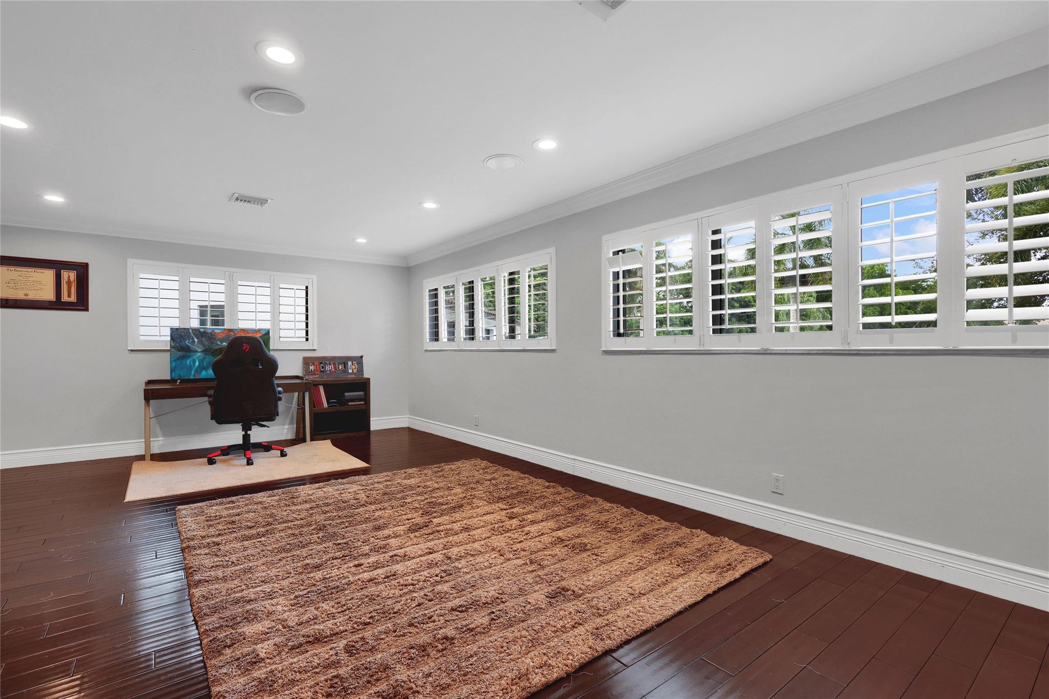 EVERGLADES SUGAR & LAND - Residential Lease