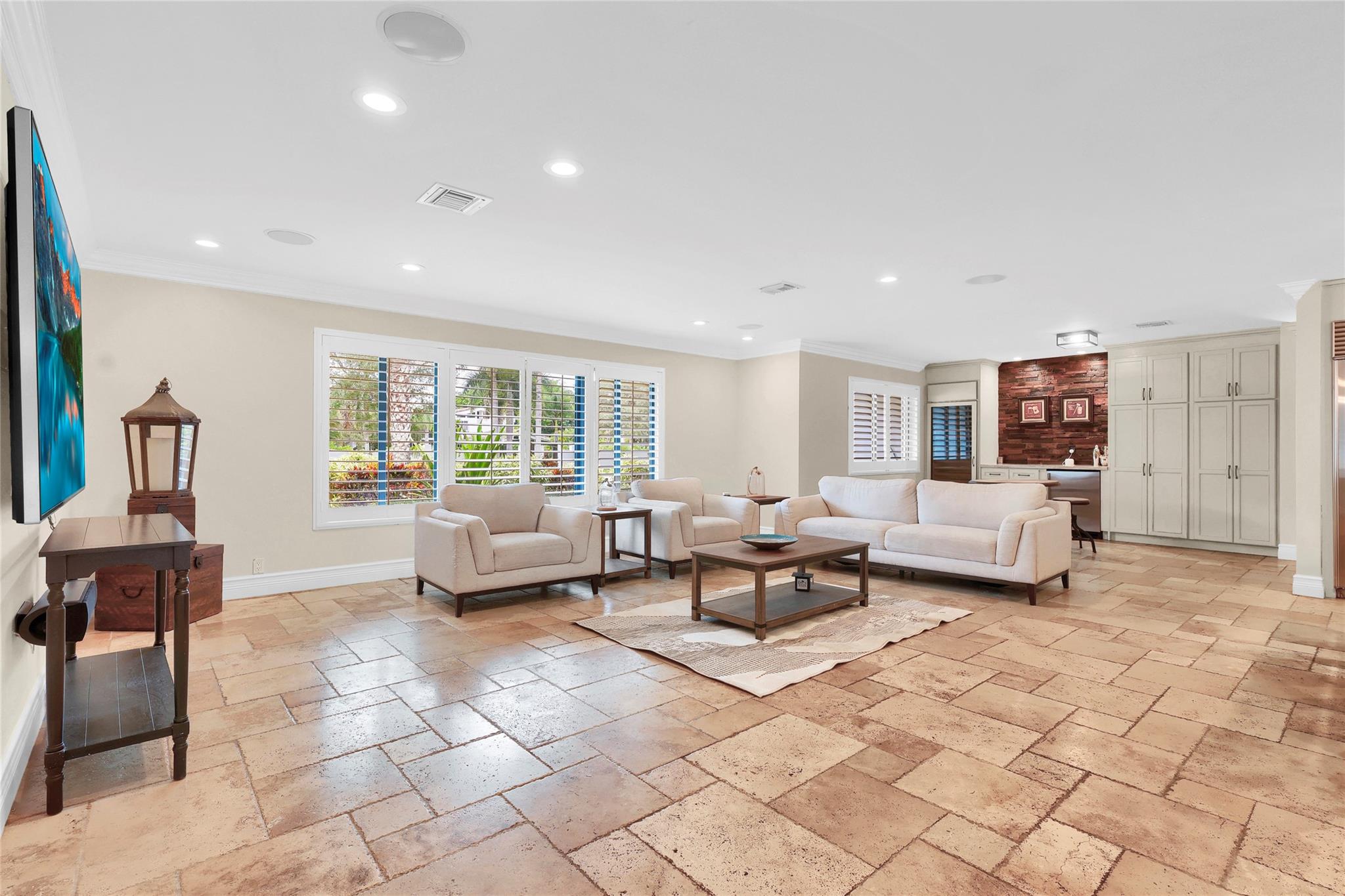 EVERGLADES SUGAR & LAND - Residential Lease