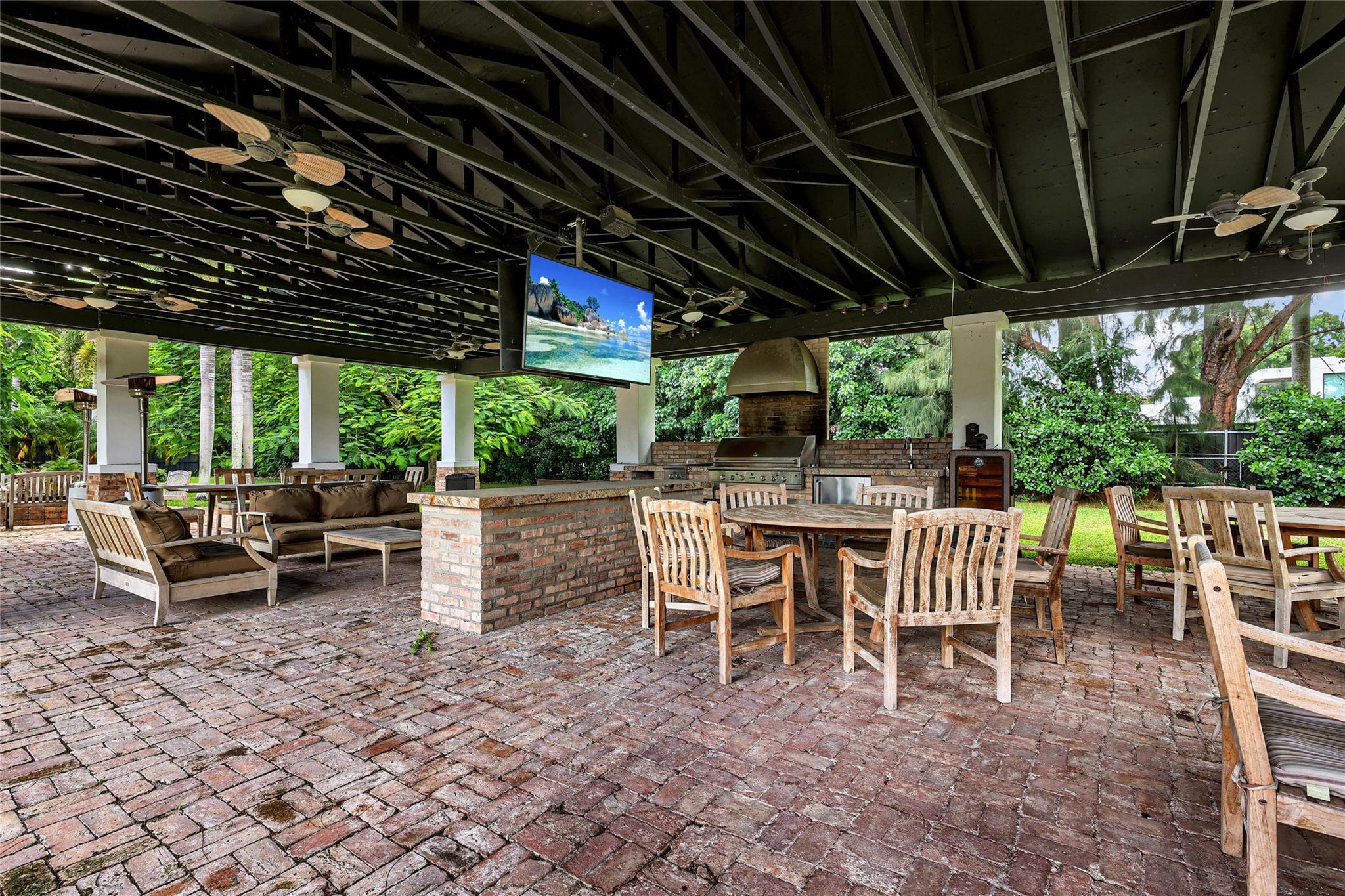 EVERGLADES SUGAR & LAND - Residential Lease