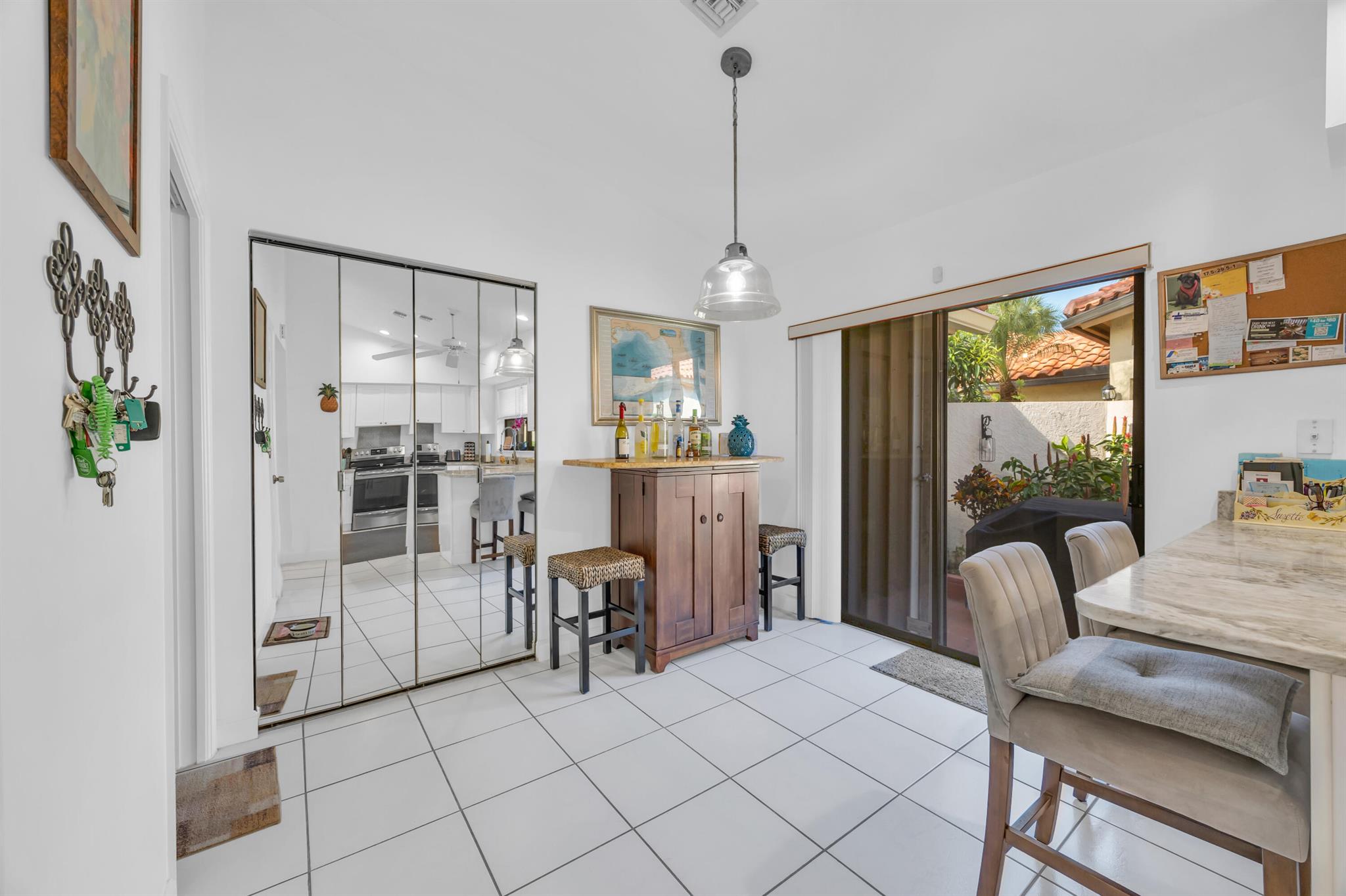 LA MARIPOSA - Residential