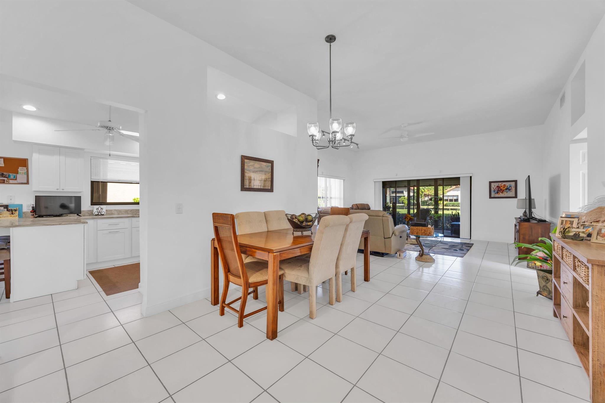 LA MARIPOSA - Residential