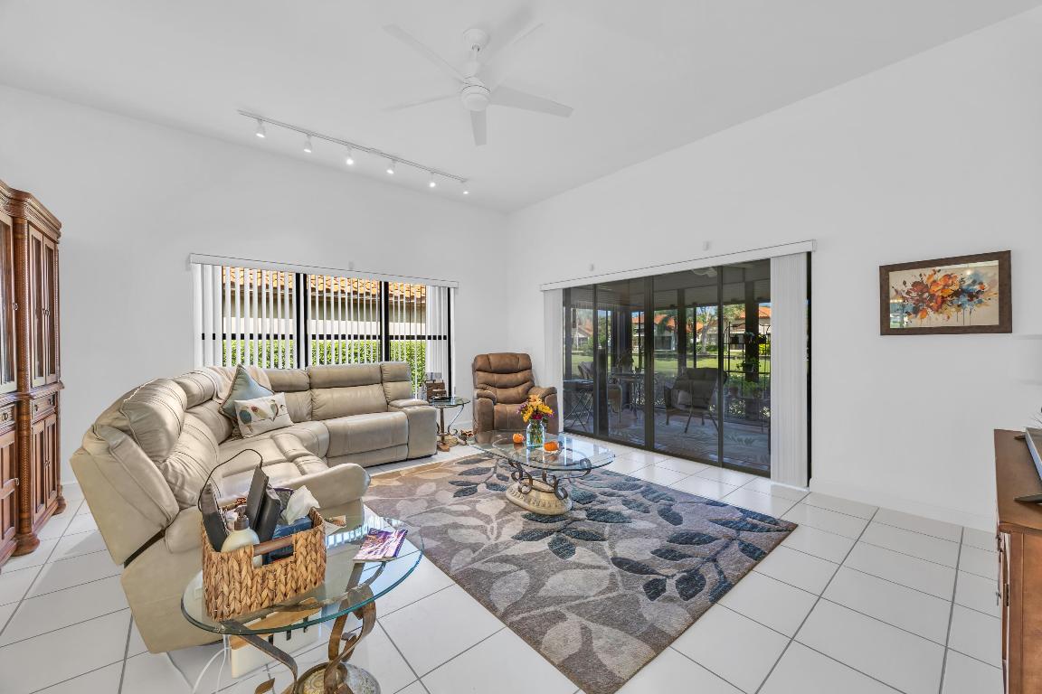 LA MARIPOSA - Residential