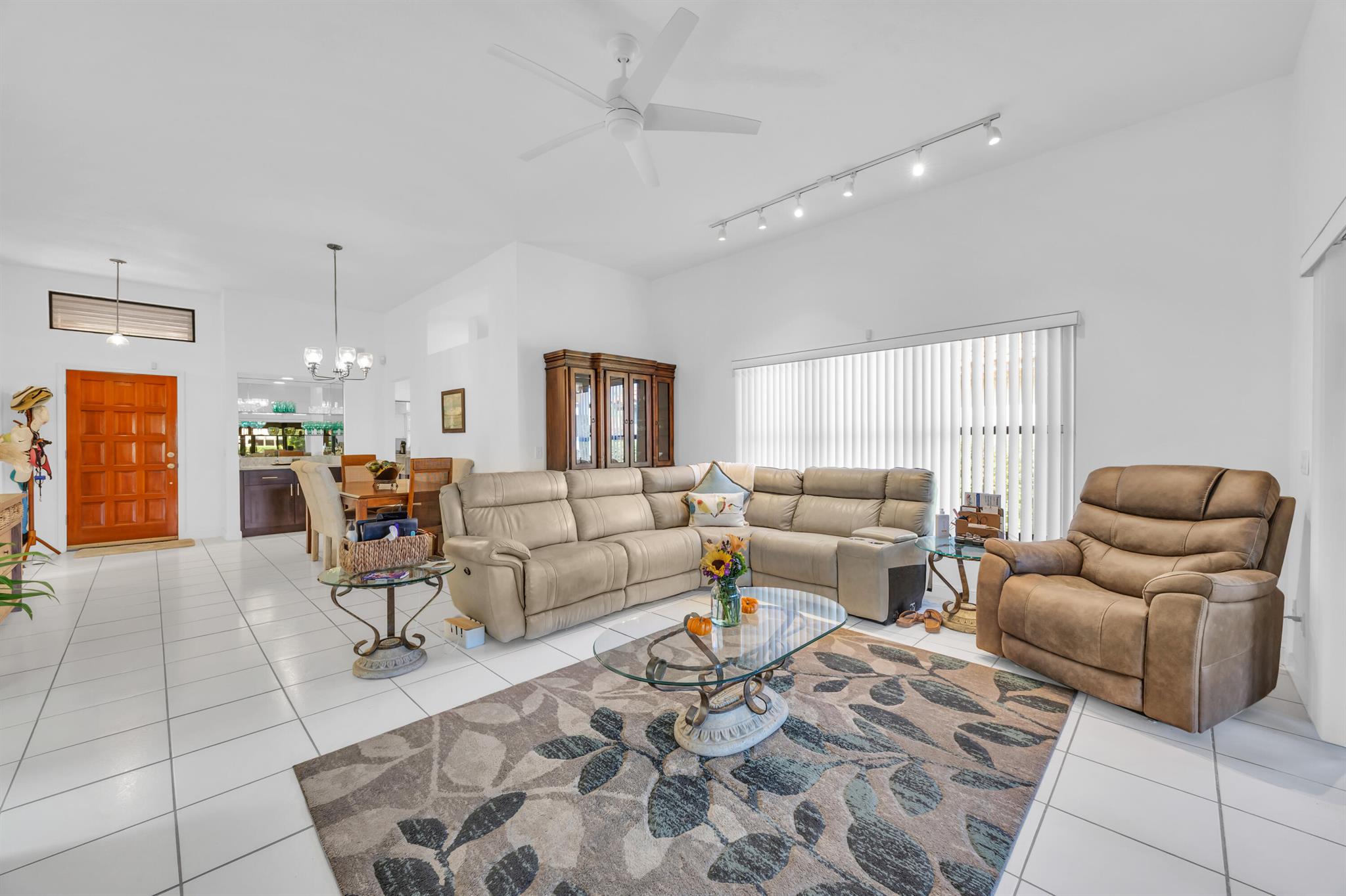 LA MARIPOSA - Residential