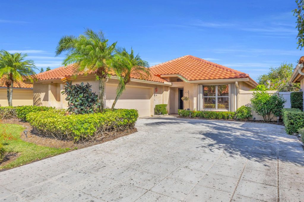 Photo of 2735 SW Mariposa Circle, Palm City, FL 34990 (MLS # R11140353)