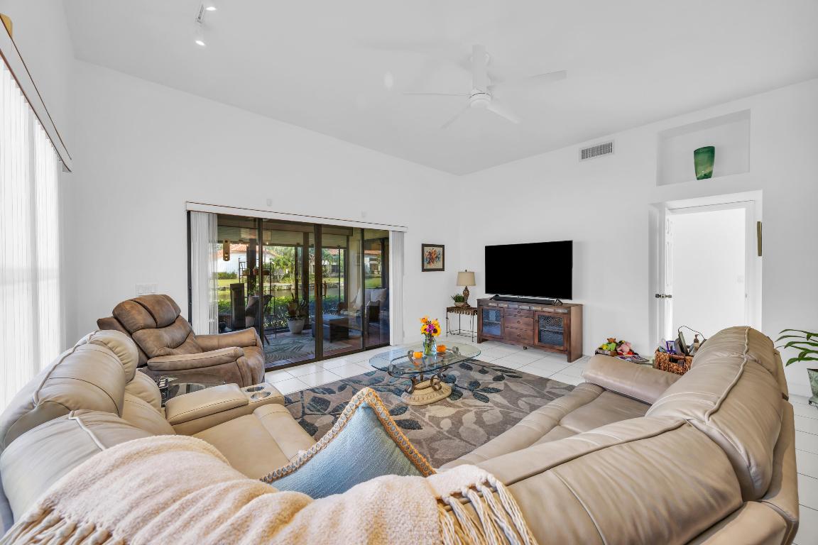 LA MARIPOSA - Residential