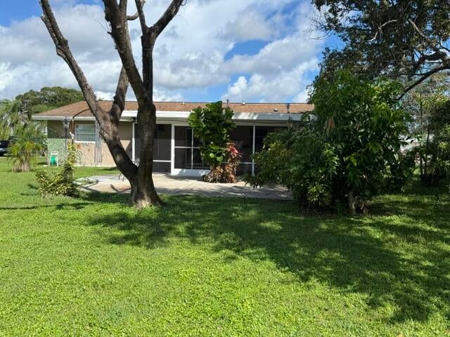 262 NE Brunson Court
