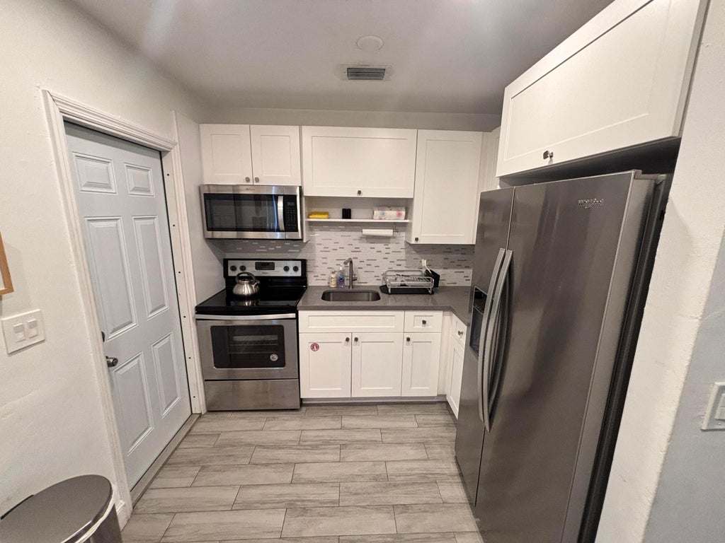Photo of 1345 NE 15TH Street #2, Fort Lauderdale, FL 33304 (MLS # B26082147)