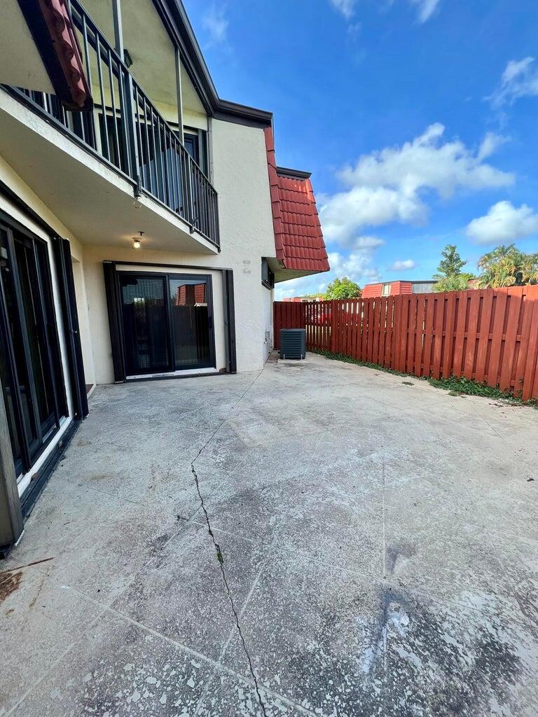 SOMERSET - Residential Lease