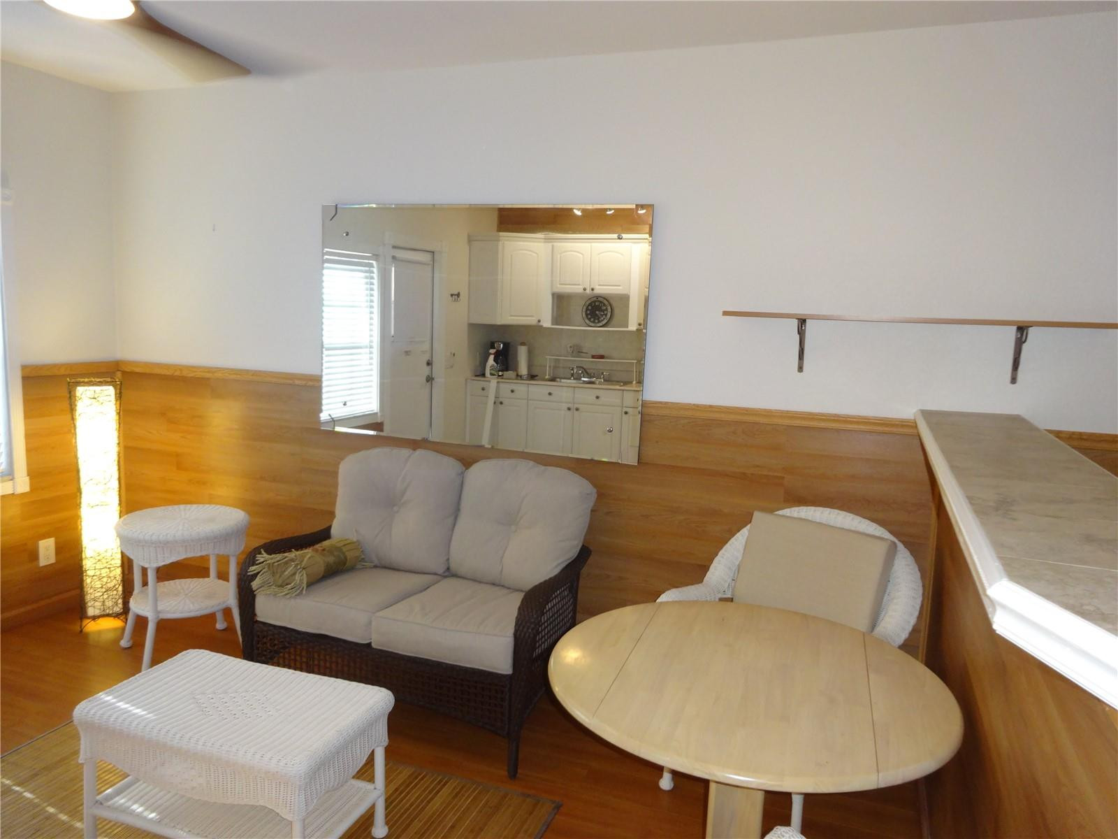 ST JAMES PARK DELMAR - Residential Lease