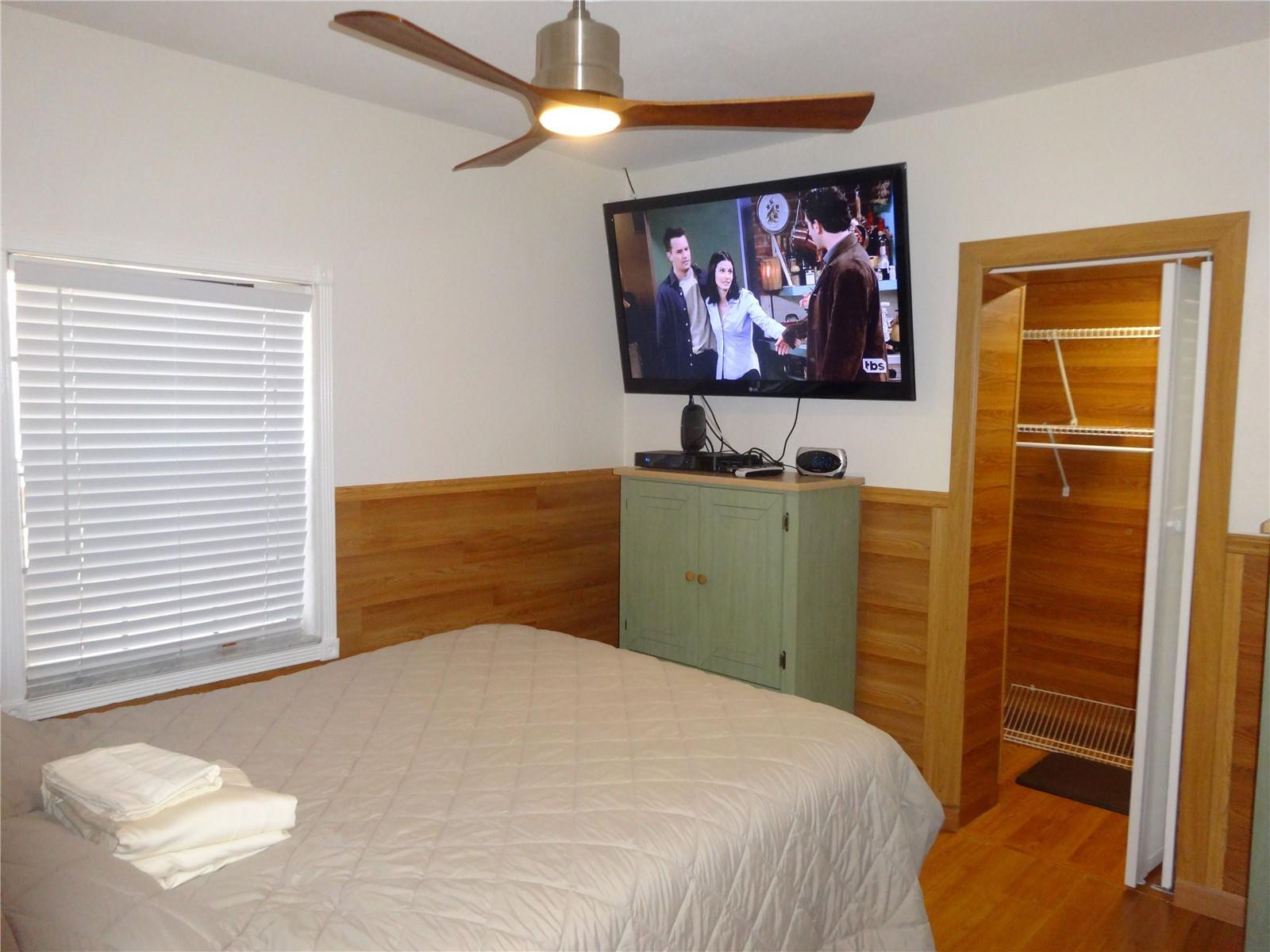 ST JAMES PARK DELMAR - Residential Lease