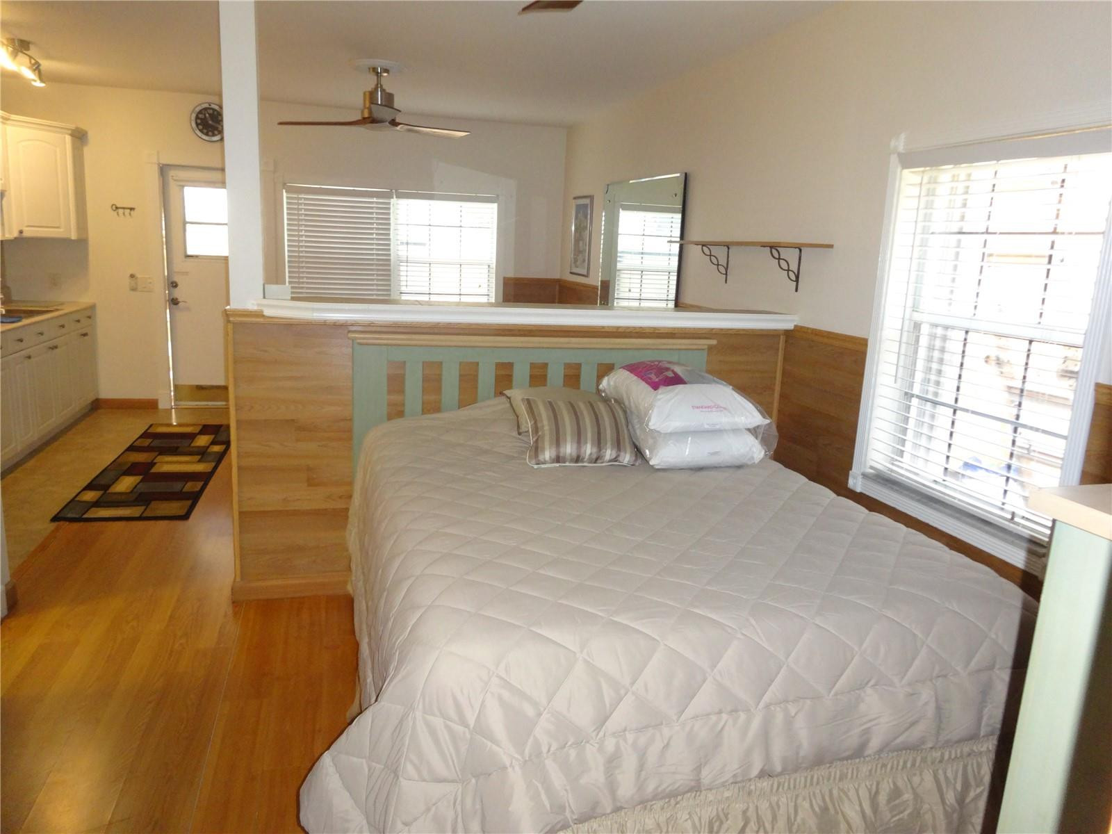 ST JAMES PARK DELMAR - Residential Lease