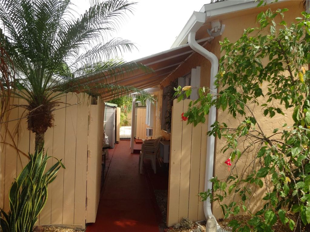 Photo of 31 SE 13th Street #1-2, Dania Beach, FL 33004 (MLS # B26026695)