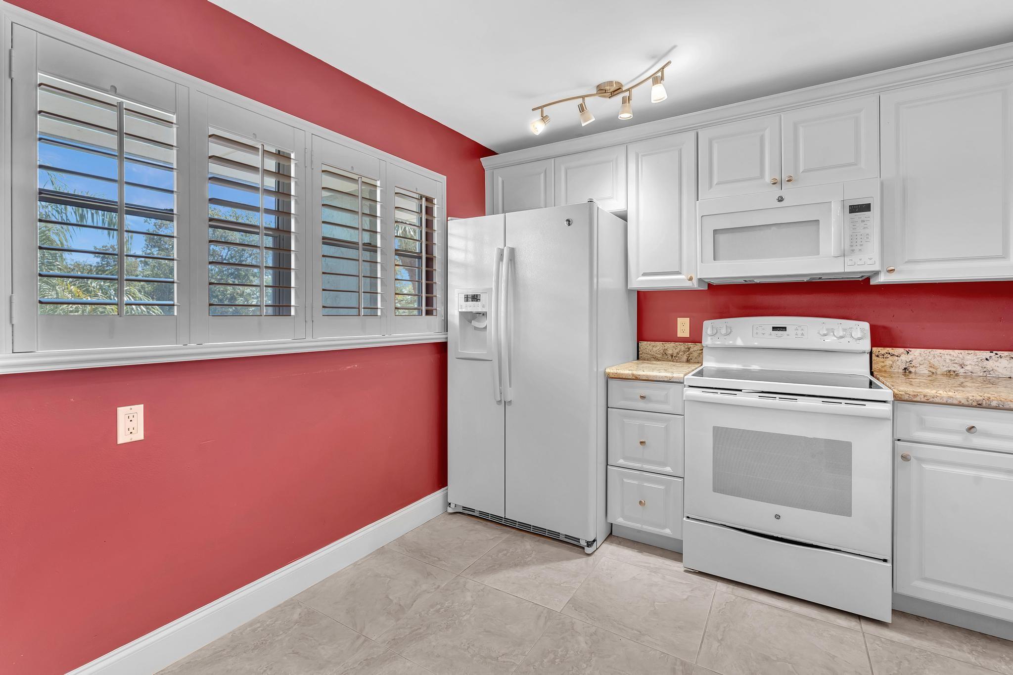 6075 N Sabal Palm Blvd 306