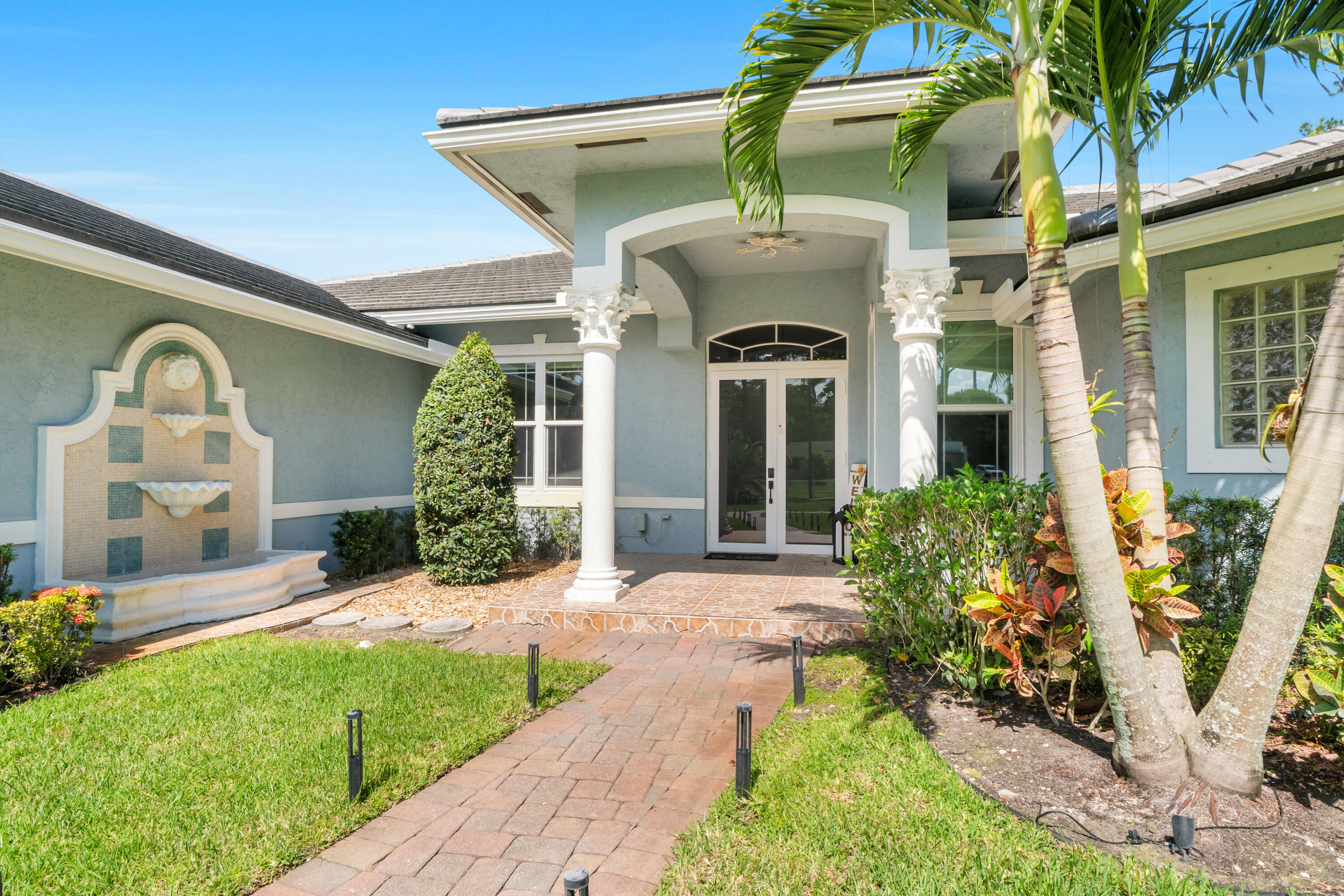 5730 NW 66th Way