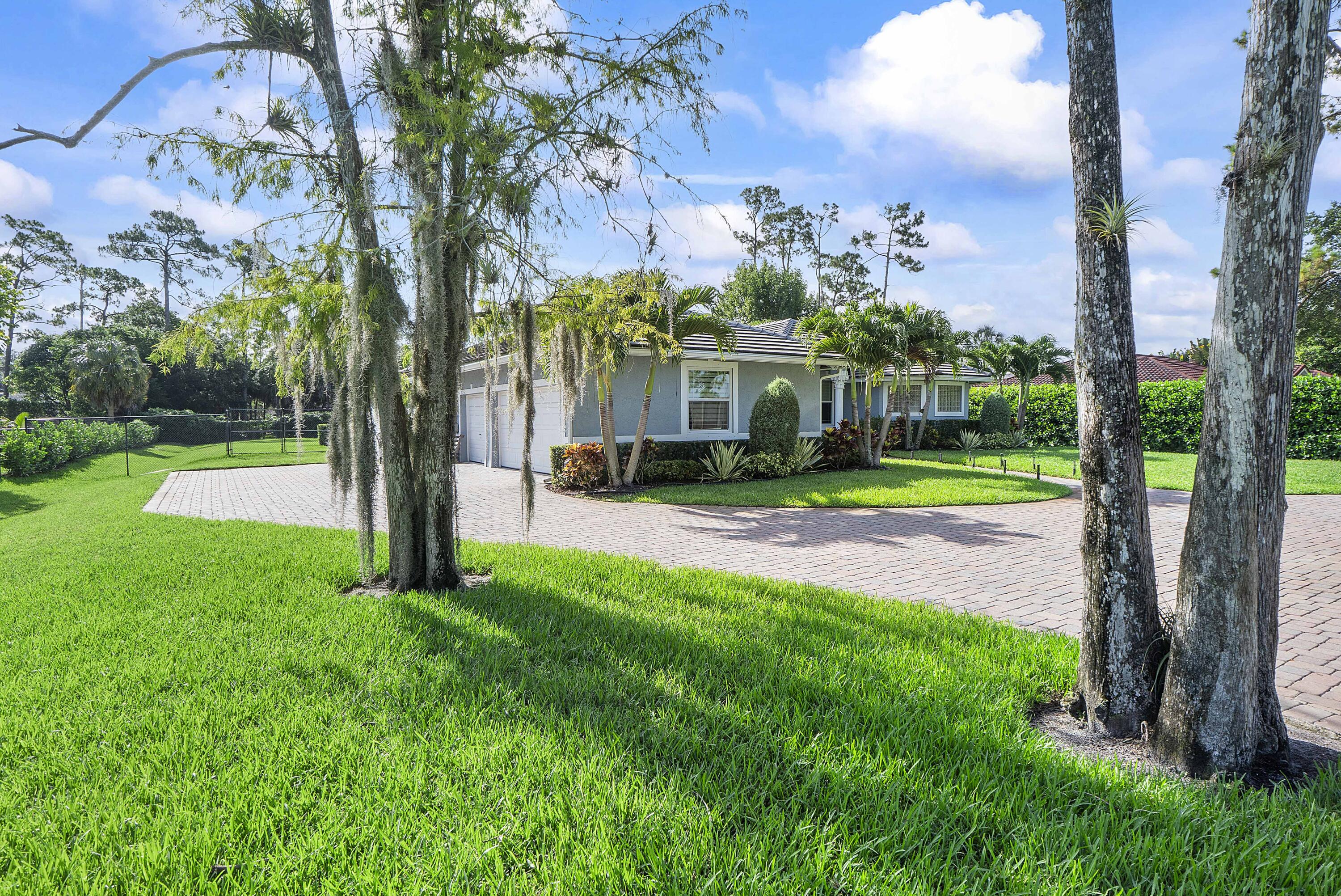 5730 NW 66th Way
