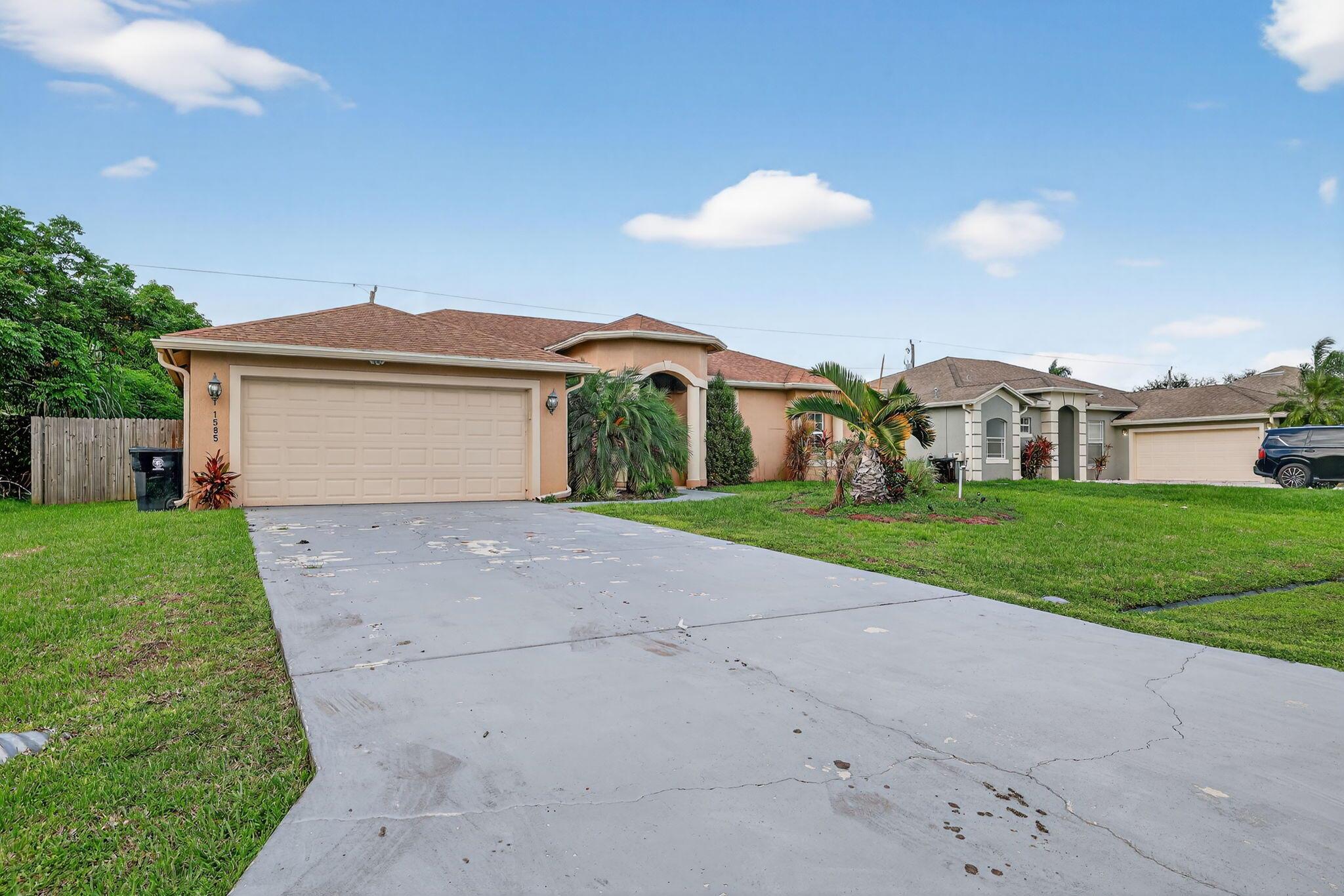 1585 SW Merchant Lane
