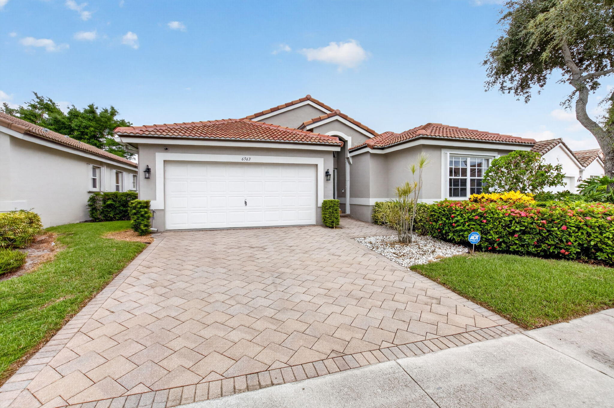 Properties | Stephanie Kaufman 3393778186