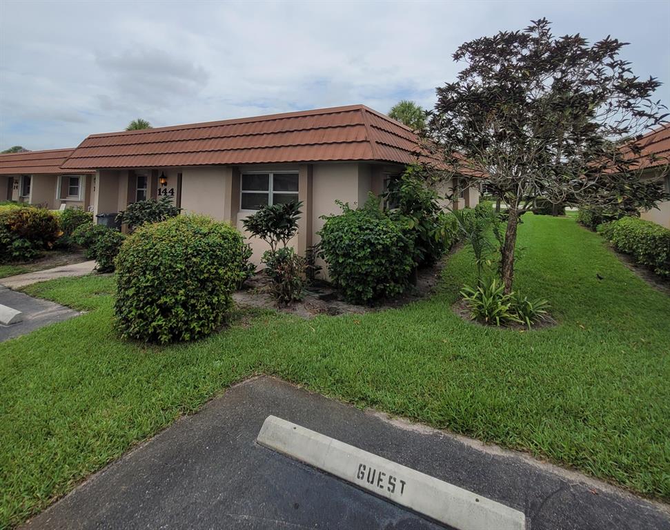 CRESTHAVEN CONDO TOWNHOMES SEC 2 - Residential