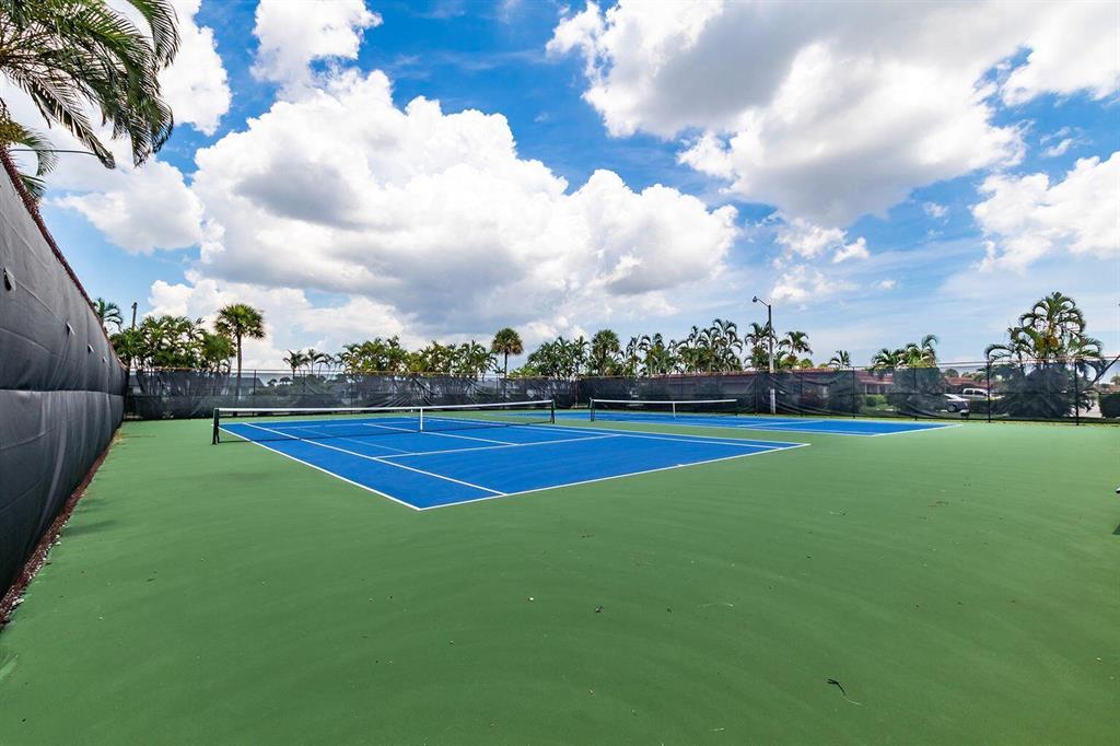 CRESTHAVEN CONDO TOWNHOMES SEC 2 - Residential