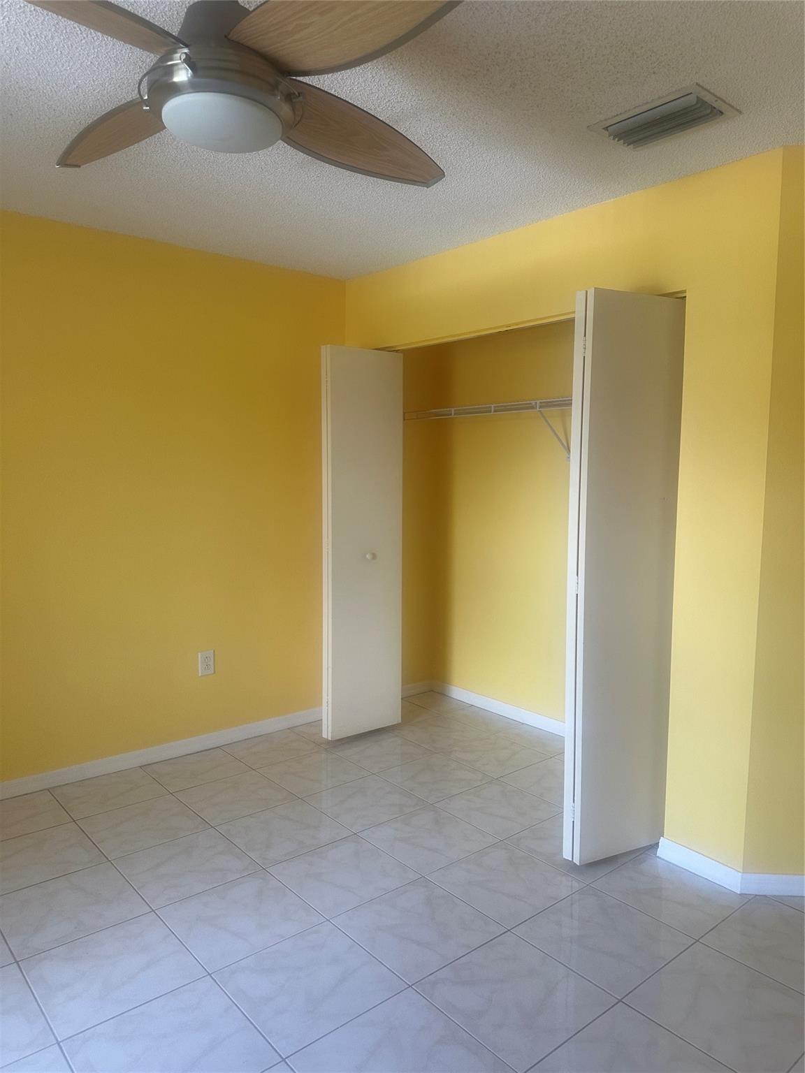 LESLIE ESTS SEC SIX - Residential Lease