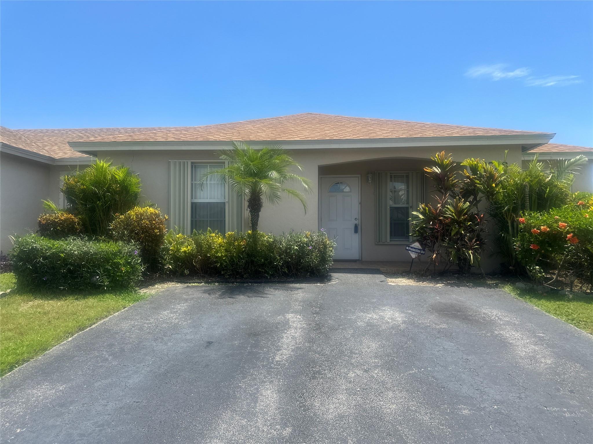 LESLIE ESTS SEC SIX - Residential Lease