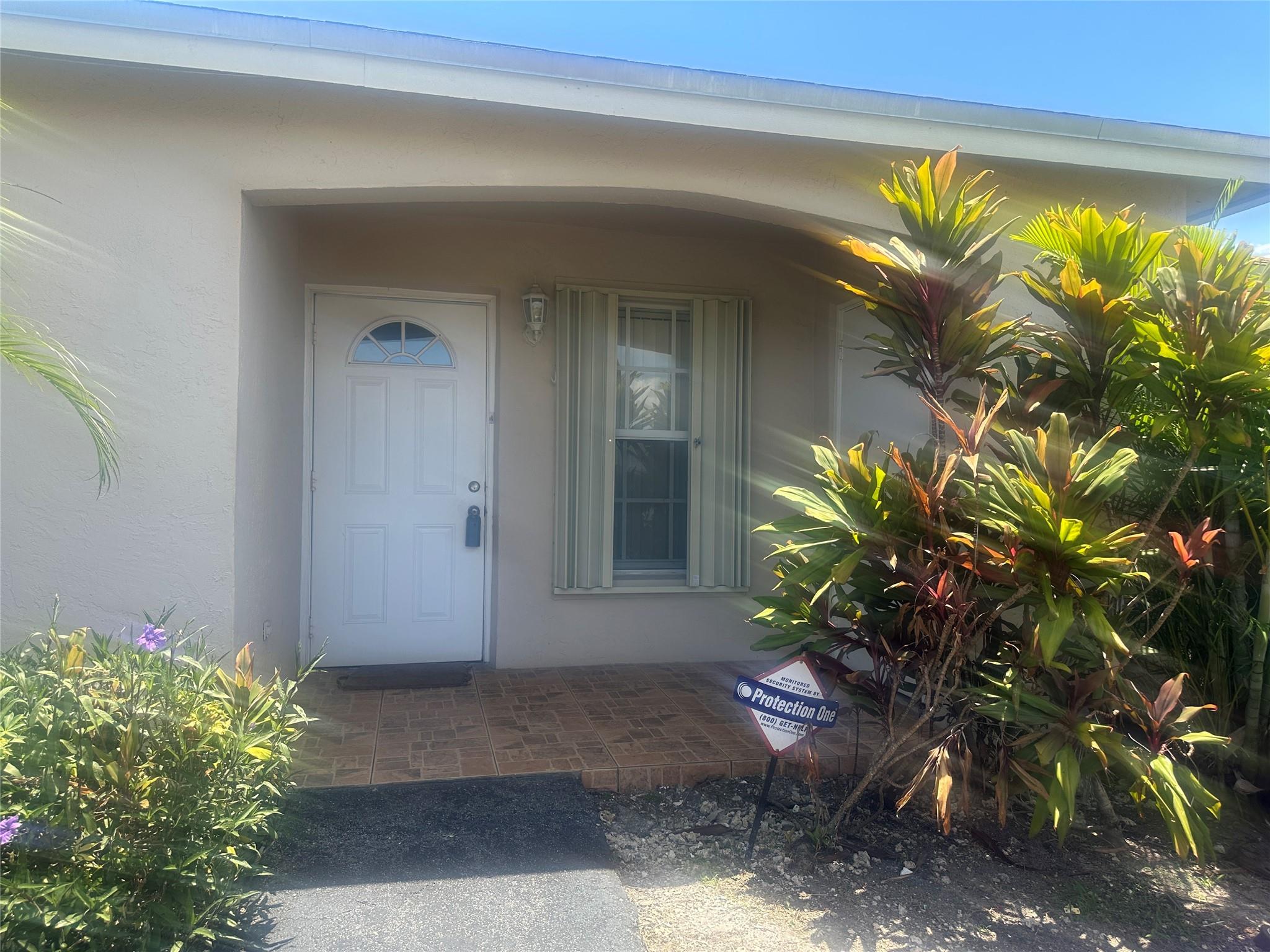 LESLIE ESTS SEC SIX - Residential Lease