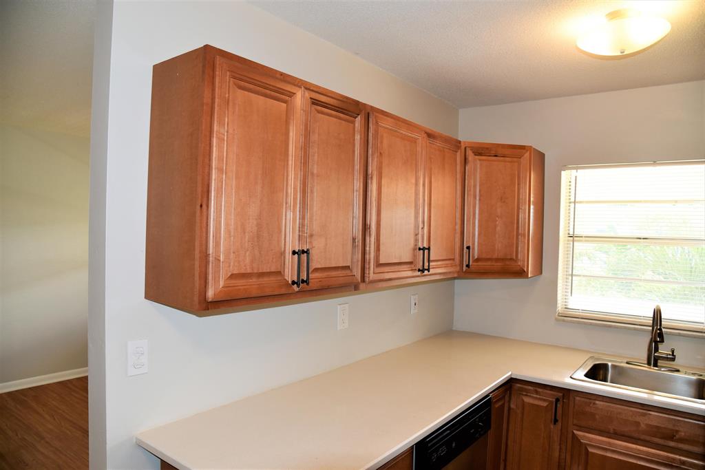 HOVIANNA XII COND DECL FILED 11-25-80 - Residential Lease