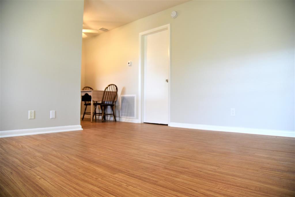 HOVIANNA XII COND DECL FILED 11-25-80 - Residential Lease