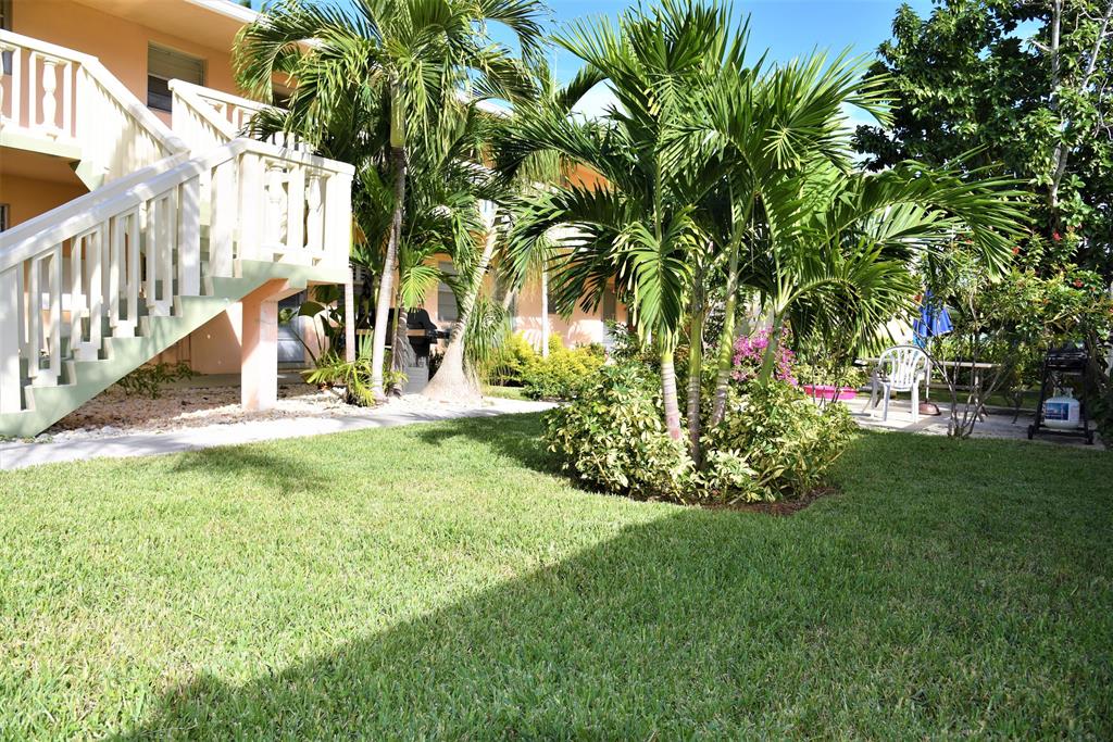 HOVIANNA XII COND DECL FILED 11-25-80 - Residential Lease