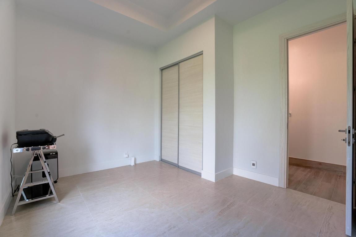 WATERWAY MANOR - Residential Lease