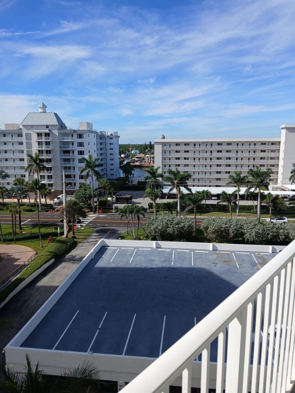 PENTHOUSE TOWERS CONDO - Residential Lease