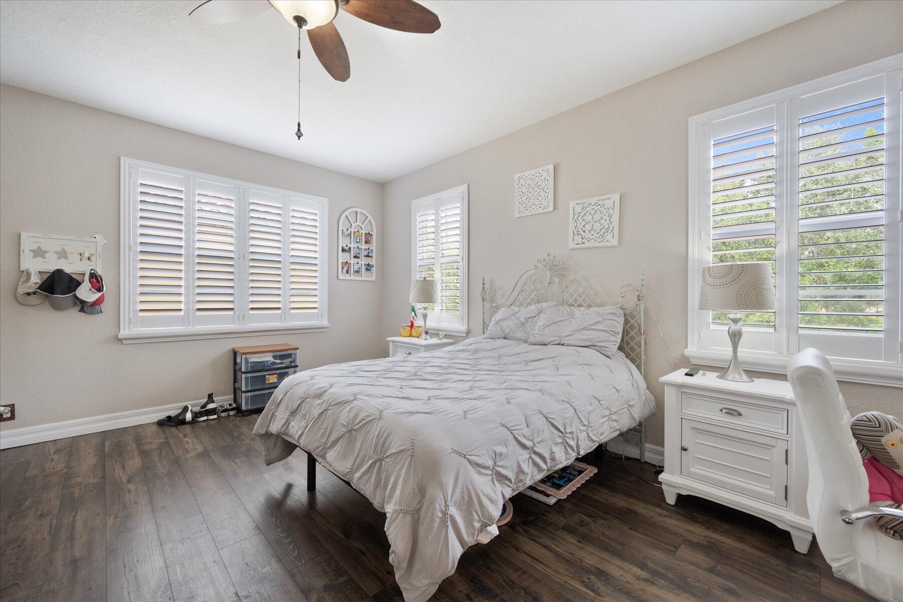 OAKMONT ESTATES - Residential