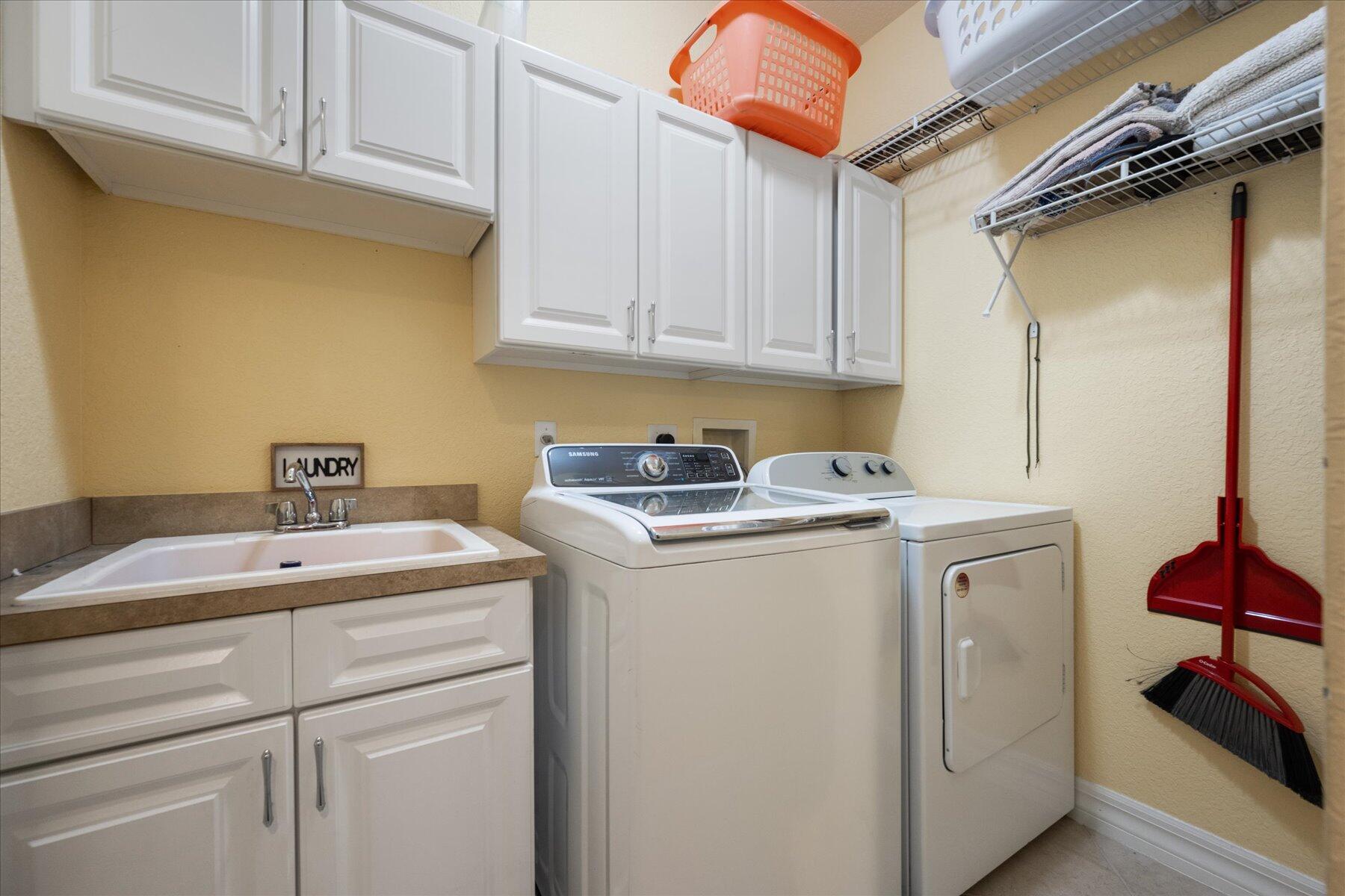 OAKMONT ESTATES - Residential