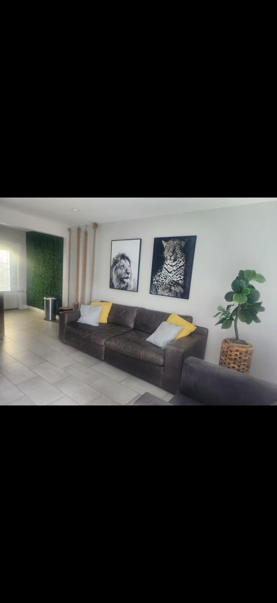 400 SW 12th 1-2