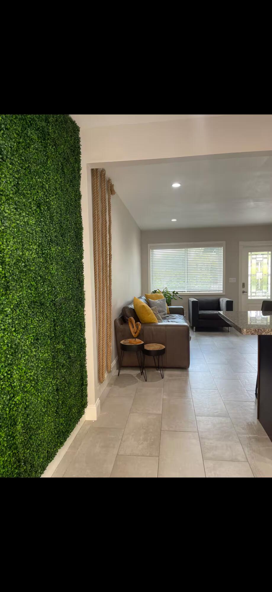 400 SW 12th 1-2