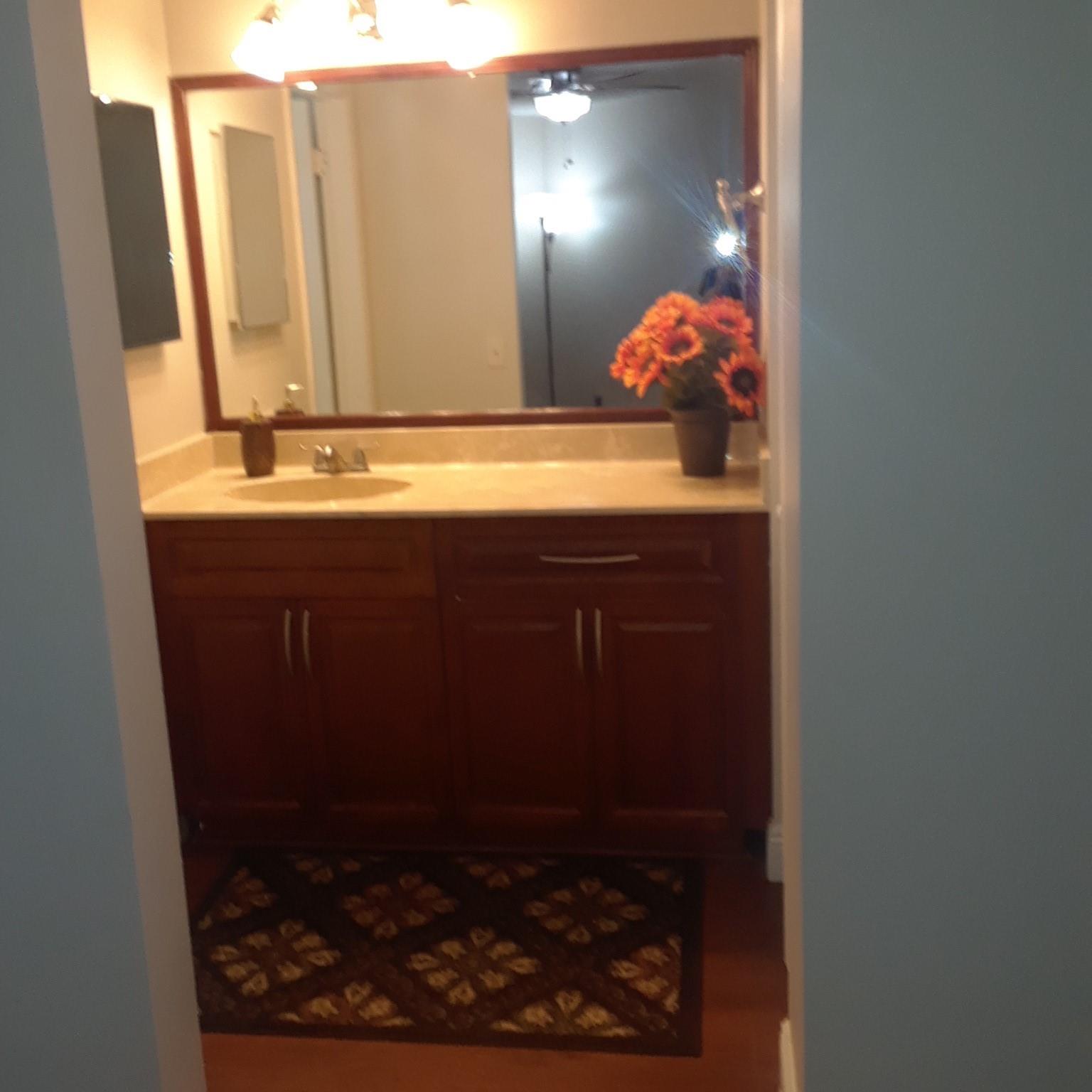 Yorkville 115-18 B - Residential Lease