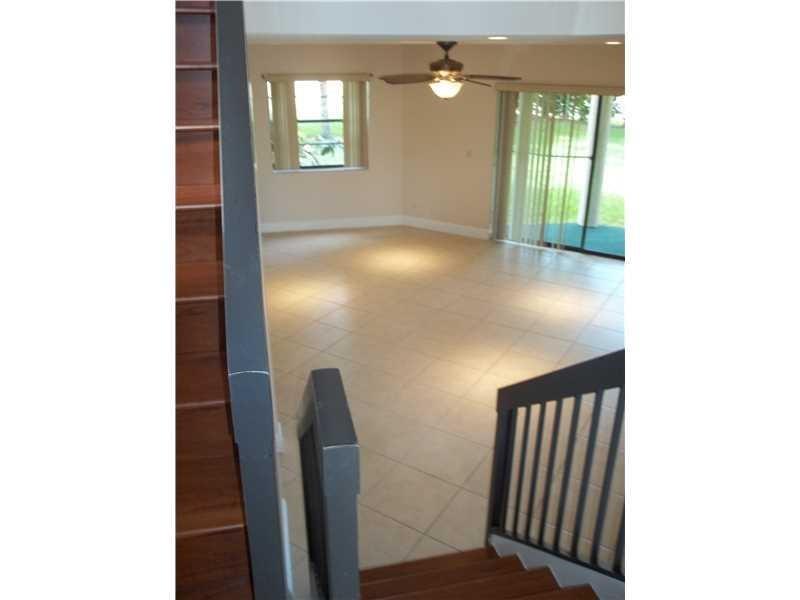 Yorkville 115-18 B - Residential Lease