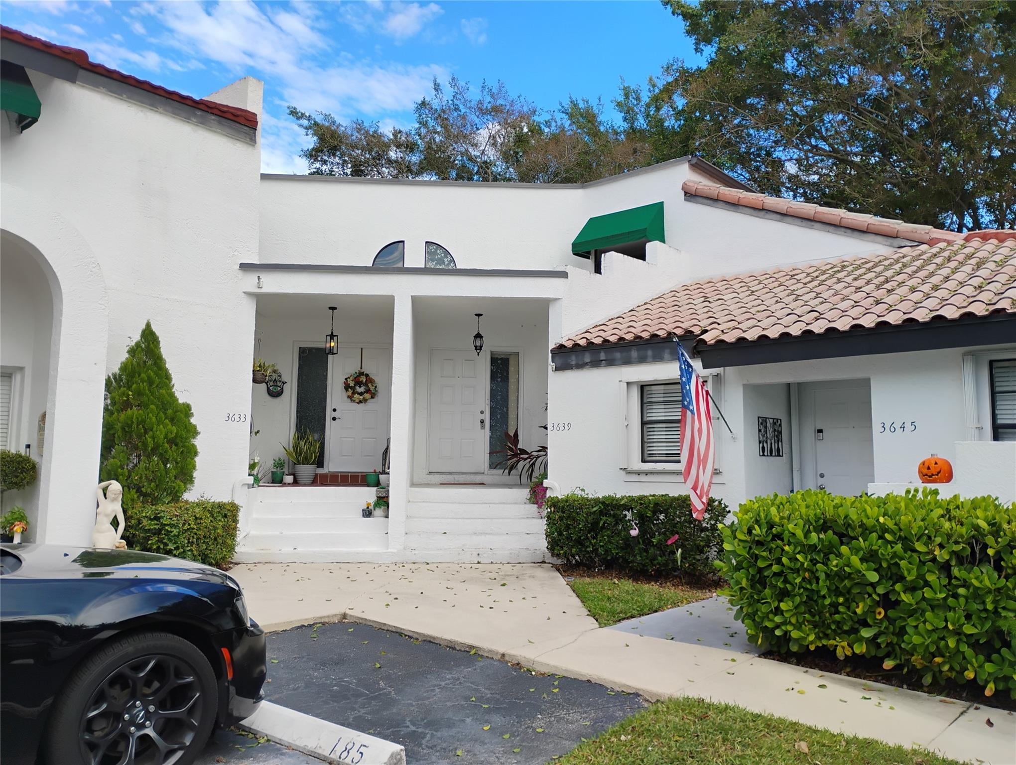 Yorkville 115-18 B - Residential Lease