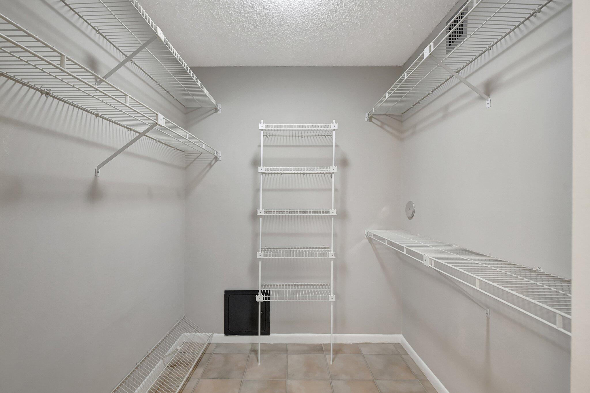 WATERSEDGE AT THE LAKES O - Residential Lease