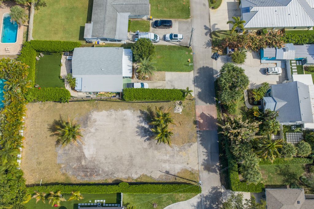 Photo of 2417 Country Oaks Lane, West Palm Beach, FL 33410 (MLS # R11164974)