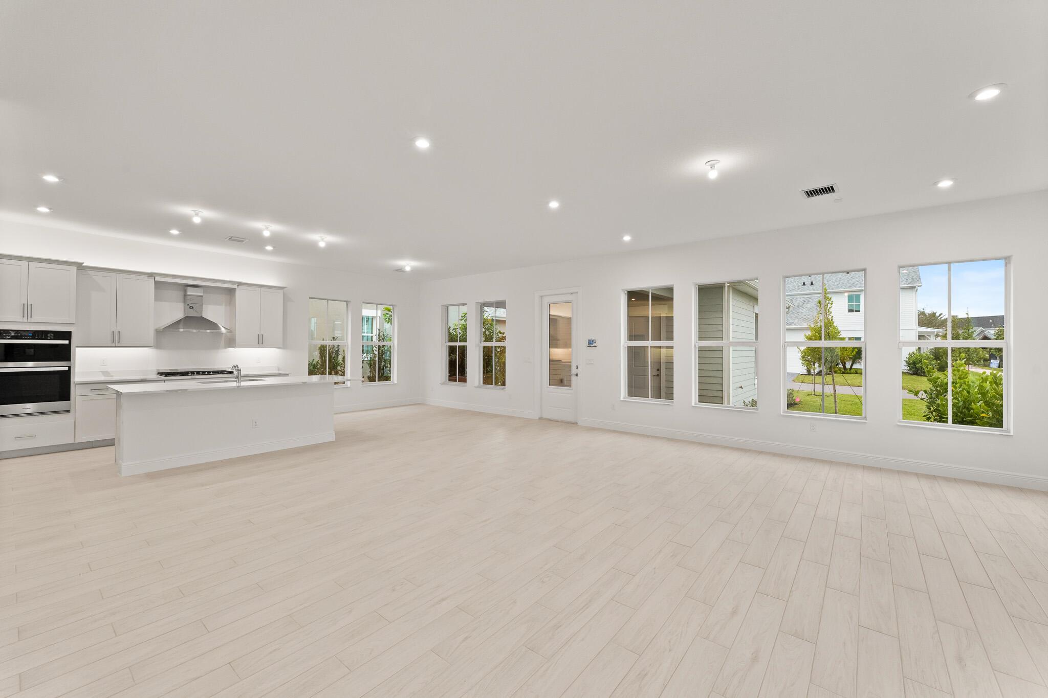 NEWFIELD CROSSROADS PHASE - Residential