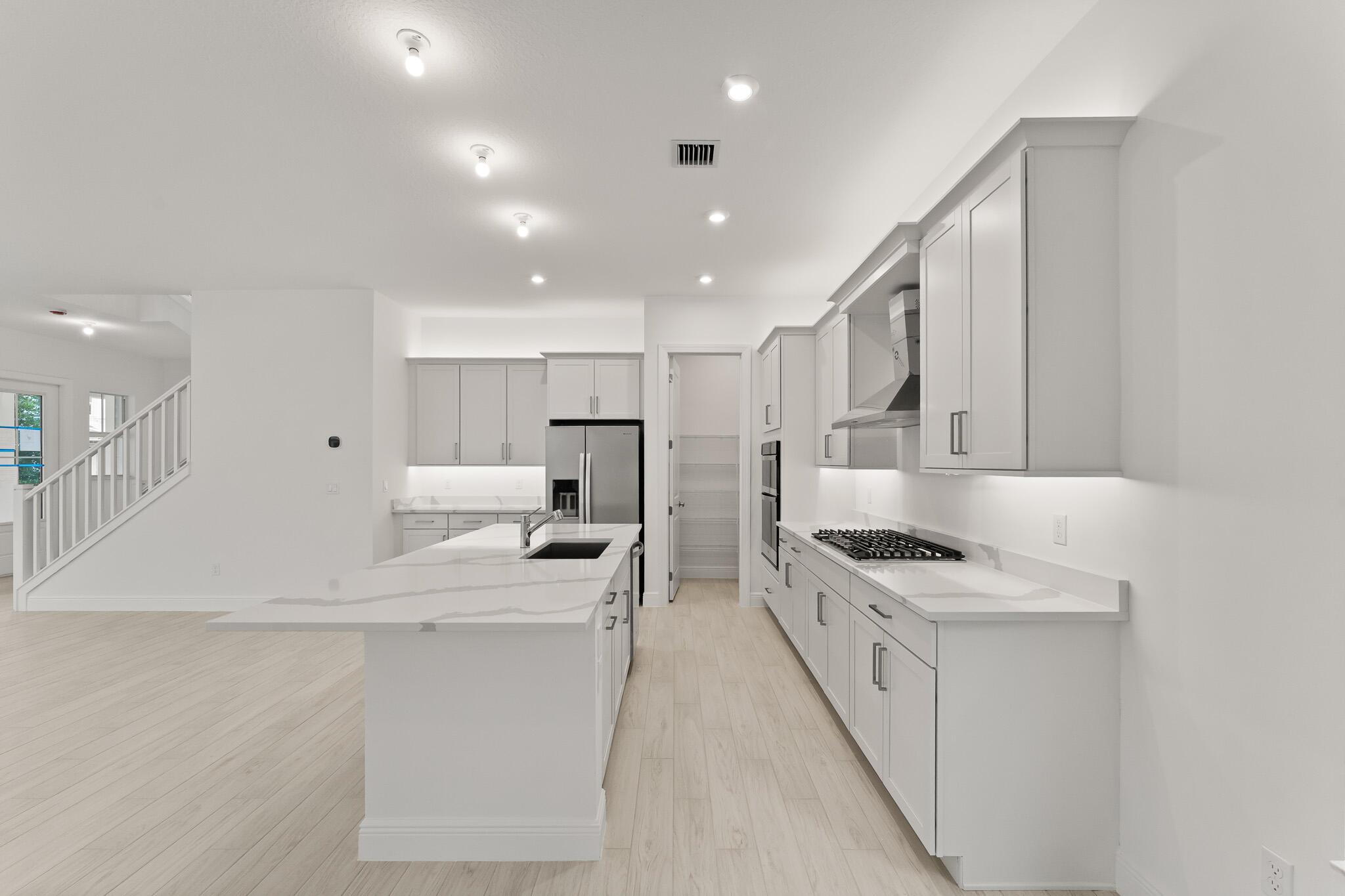 NEWFIELD CROSSROADS PHASE - Residential