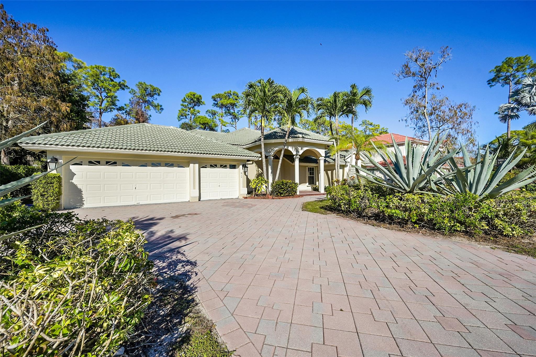 618 Cypress Green Circle