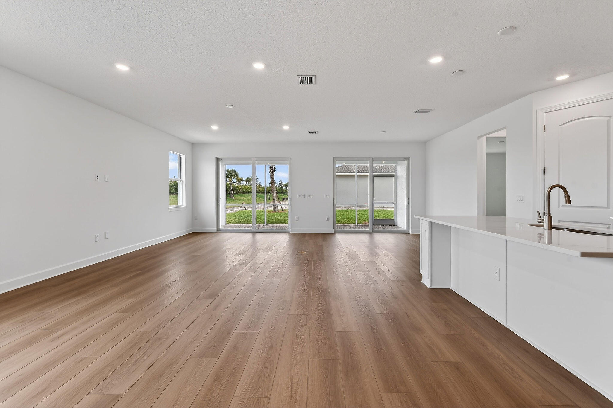 DEL WEBB TRADITION - Residential