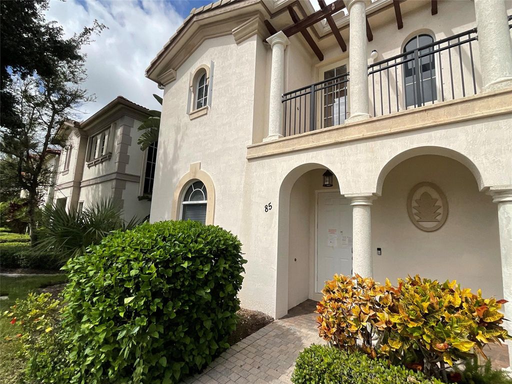 Photo of 85 Stoney Dr, Palm Beach Gardens, FL 33410 (MLS # F10529416)