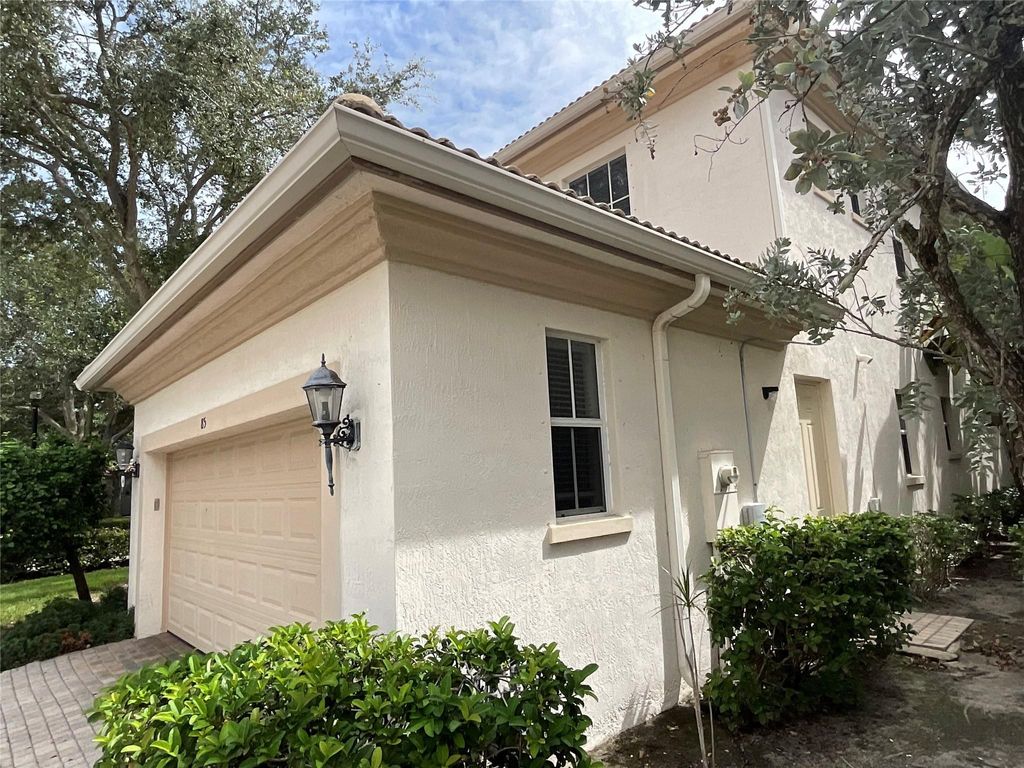 Photo of 85 Stoney Dr, Palm Beach Gardens, FL 33410 (MLS # F10529416)