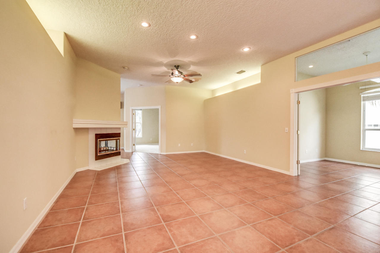 KINGS ISLE ISLE OF CAPRI - Residential