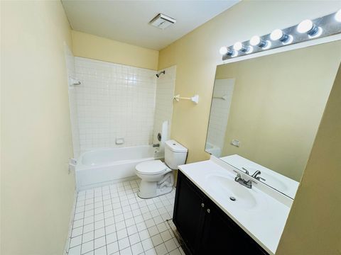 A home in Lauderdale Lakes