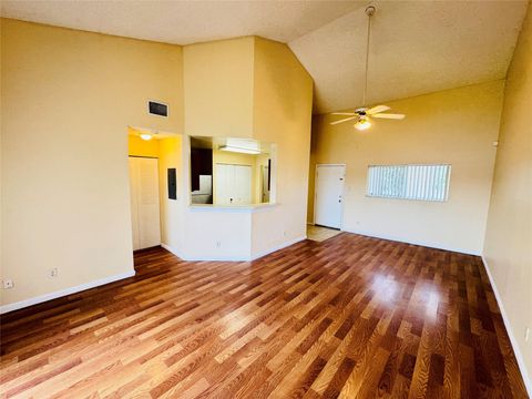 A home in Lauderdale Lakes